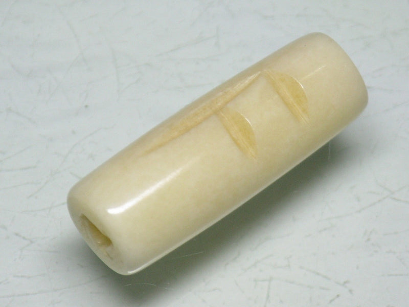 TOKO-BEADS CB134-06 Bone bead (Alphabet  F） 8~9mm CB134-06 ボーンビーズ（アルファベット F） 8~9mm Asian bead & African bead  Handmade,Lampeork,bead,asia,india,ethnic,parts,accessory,beads とんぼ玉,ビーズ,トンボ玉,アジア,インド,エスニック,手作り,パーツ,アクセサリー
