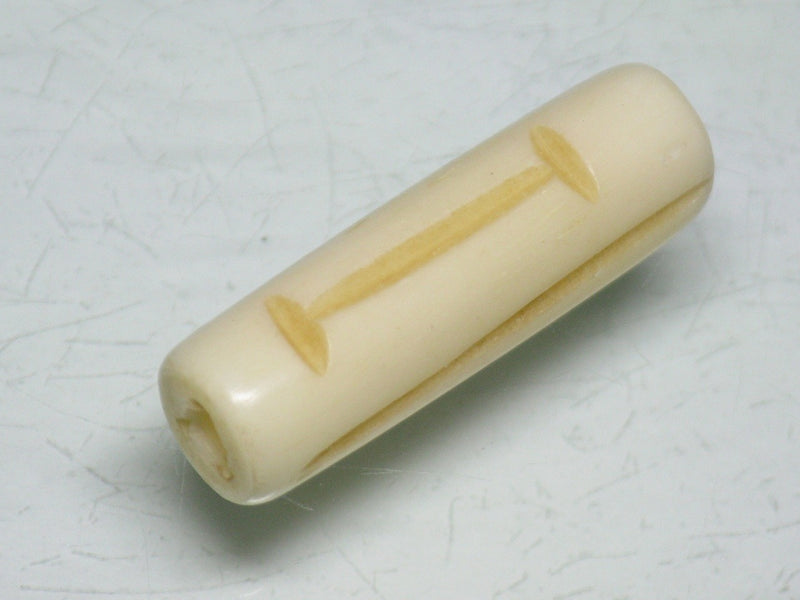 TOKO-BEADS CB134-09 Bone bead (Alphabet  I ） 8~9mm CB134-09 ボーンビーズ（アルファベット I ） 8~9mm Asian bead & African bead  Handmade,Lampeork,bead,asia,india,ethnic,parts,accessory,beads とんぼ玉,ビーズ,トンボ玉,アジア,インド,エスニック,手作り,パーツ,アクセサリー