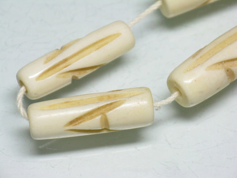 TOKO-BEADS CB134-01N Bone bead (Alphabet  A)(Strand) 8~9mm CB134-01N ボーンビーズ（アルファベット A)(連) 8~9mm Asian bead & African bead  Handmade,Lampeork,bead,asia,india,ethnic,parts,accessory,beads とんぼ玉,ビーズ,トンボ玉,アジア,インド,エスニック,手作り,パーツ,アクセサリー