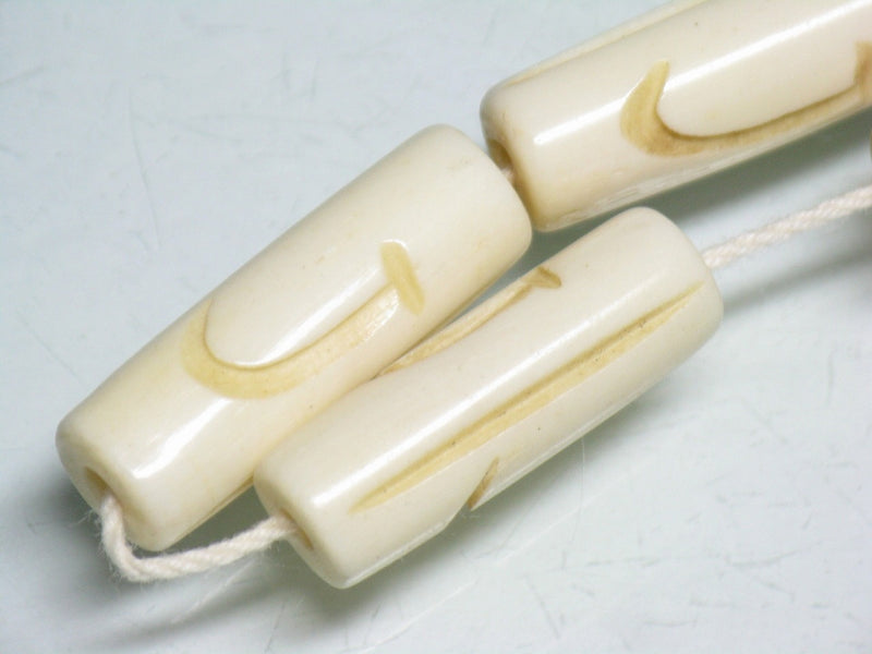 TOKO-BEADS CB134-10N Bone bead (Alphabet  J)(Strand) 8~9mm CB134-10N ボーンビーズ（アルファベット J)(連) 8~9mm Asian bead & African bead  Handmade,Lampeork,bead,asia,india,ethnic,parts,accessory,beads とんぼ玉,ビーズ,トンボ玉,アジア,インド,エスニック,手作り,パーツ,アクセサリー
