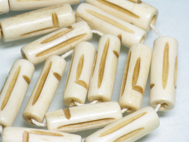 TOKO-BEADS CB134-12N Bone bead (Alphabet  L)(Strand) 8~9mm CB134-12N ボーンビーズ（アルファベット L)(連) 8~9mm Asian bead & African bead  Handmade,Lampeork,bead,asia,india,ethnic,parts,accessory,beads とんぼ玉,ビーズ,トンボ玉,アジア,インド,エスニック,手作り,パーツ,アクセサリー