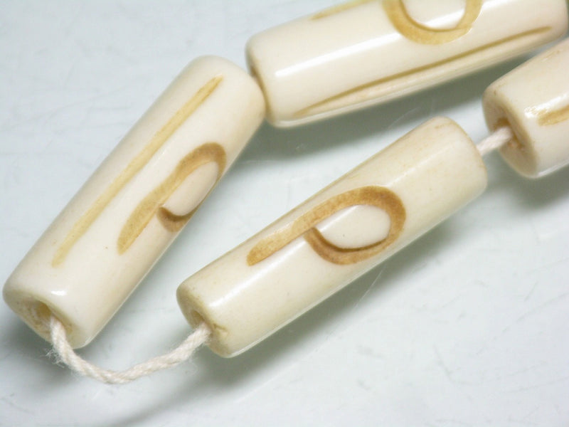 TOKO-BEADS CB134-16N Bone bead (Alphabet  P)(Strand) 8~9mm CB134-16N ボーンビーズ（アルファベット P)(連) 8~9mm Asian bead & African bead  Handmade,Lampeork,bead,asia,india,ethnic,parts,accessory,beads とんぼ玉,ビーズ,トンボ玉,アジア,インド,エスニック,手作り,パーツ,アクセサリー