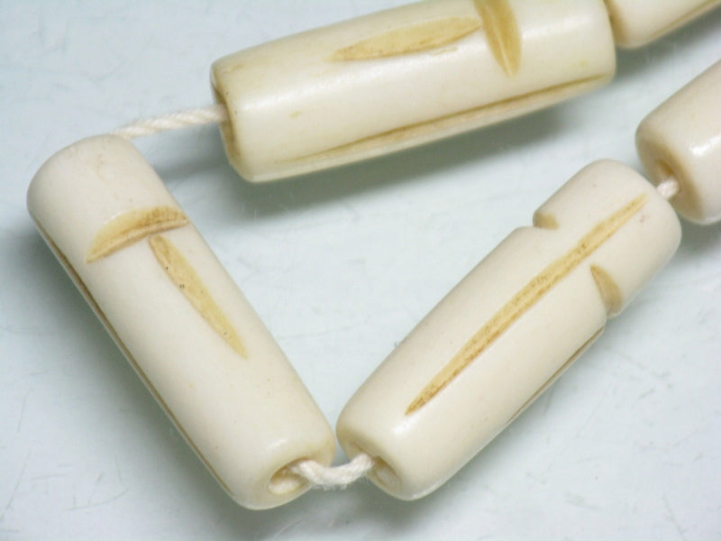 TOKO-BEADS CB134-20N Bone bead (Alphabet  T)(Strand) 8~9mm CB134-20N ボーンビーズ（アルファベット T)(連) 8~9mm Asian bead & African bead  Handmade,Lampeork,bead,asia,india,ethnic,parts,accessory,beads とんぼ玉,ビーズ,トンボ玉,アジア,インド,エスニック,手作り,パーツ,アクセサリー