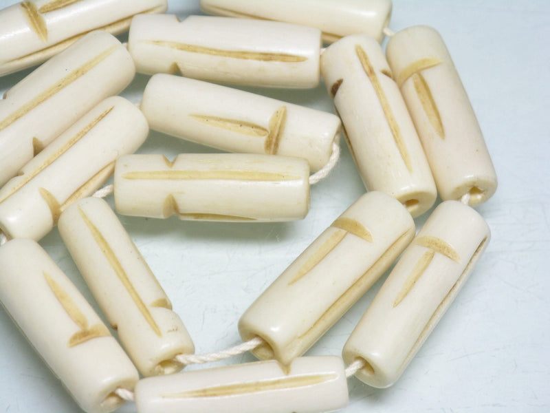 TOKO-BEADS CB134-20N Bone bead (Alphabet  T)(Strand) 8~9mm CB134-20N ボーンビーズ（アルファベット T)(連) 8~9mm Asian bead & African bead  Handmade,Lampeork,bead,asia,india,ethnic,parts,accessory,beads とんぼ玉,ビーズ,トンボ玉,アジア,インド,エスニック,手作り,パーツ,アクセサリー