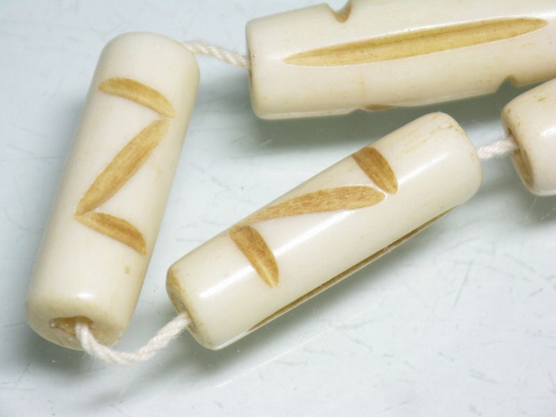 TOKO-BEADS CB134-26N Bone bead (Alphabet  Z)(Strand) 8~9mm CB134-26N ボーンビーズ（アルファベット Z)(連) 8~9mm Asian bead & African bead  Handmade,Lampeork,bead,asia,india,ethnic,parts,accessory,beads とんぼ玉,ビーズ,トンボ玉,アジア,インド,エスニック,手作り,パーツ,アクセサリー