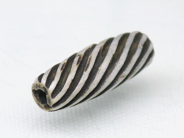 TOKO-BEADS CB151-15P Bone bead (18pcs) 6~8mm CB151-15P ボーンビーズ（18個パック） 6~8mm Asian bead & African bead  Handmade,Lampeork,bead,asia,india,ethnic,parts,accessory,beads とんぼ玉,ビーズ,トンボ玉,アジア,インド,エスニック,手作り,パーツ,アクセサリー