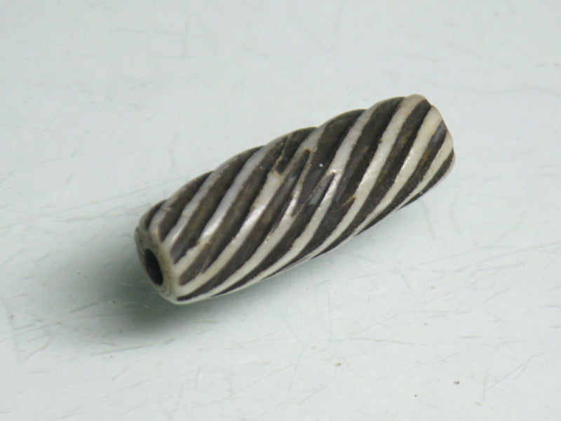 TOKO-BEADS CB151-15S Bone bead 6~8mm CB151-15S ボーンビーズ 6~8mm Asian bead & African bead  Handmade,Lampeork,bead,asia,india,ethnic,parts,accessory,beads とんぼ玉,ビーズ,トンボ玉,アジア,インド,エスニック,手作り,パーツ,アクセサリー