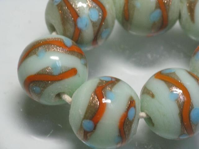 TOKO-BEADS CG904N Indian bead (30pcs) 14mm CG904N インドビーズ（30個パック） 14mm Asian bead & African bead  Handmade,Lampeork,bead,asia,india,ethnic,parts,accessory,beads とんぼ玉,ビーズ,トンボ玉,アジア,インド,エスニック,手作り,パーツ,アクセサリー