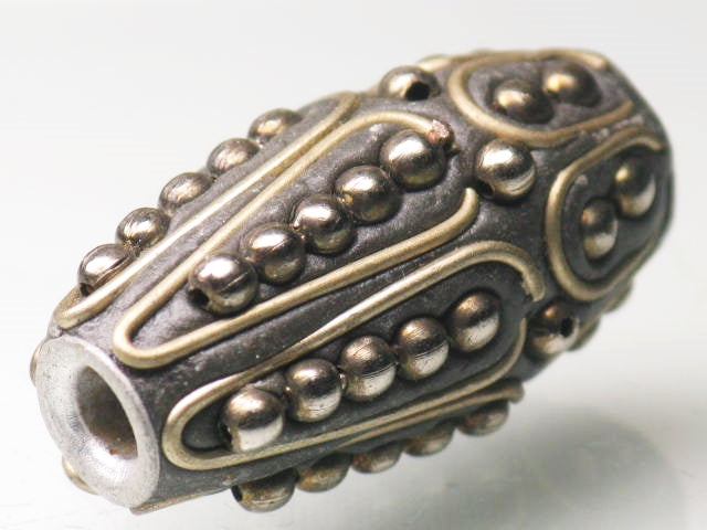 TOKO-BEADS CL201-85 Indian Ladakh bead 13mm CL201-85 ラダックビーズ 13mm Asian bead & African bead  Handmade,Lampeork,bead,asia,india,ethnic,parts,accessory,beads とんぼ玉,ビーズ,トンボ玉,アジア,インド,エスニック,手作り,パーツ,アクセサリー
