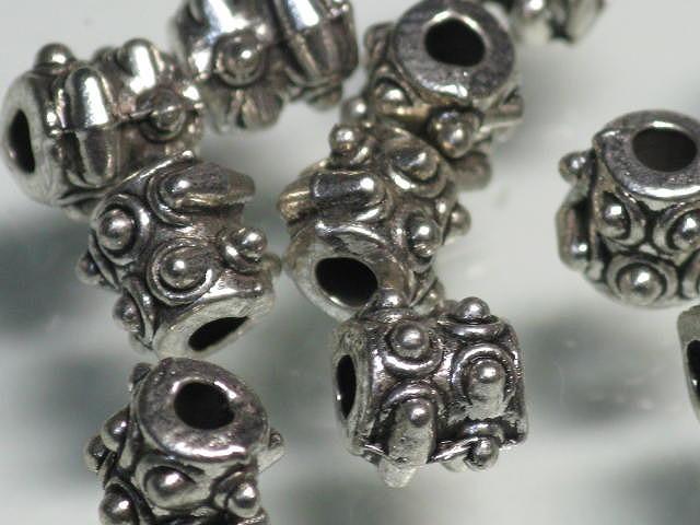 | TOKO-BEADS |CM017P メタルビーズ（50個パック） 5mm 在庫限りとんぼ玉,ビーズ,トンボ玉,アジア,インド,エスニック,手作り,パーツ,アクセサリー