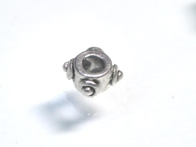 TOKO-BEADS CM141 Metal bead 5mm (cannot be restocked) CM141 メタルビーズ 5mm 在庫限り Asian bead & African bead  Handmade,Lampeork,bead,asia,india,ethnic,parts,accessory,beads とんぼ玉,ビーズ,トンボ玉,アジア,インド,エスニック,手作り,パーツ,アクセサリー