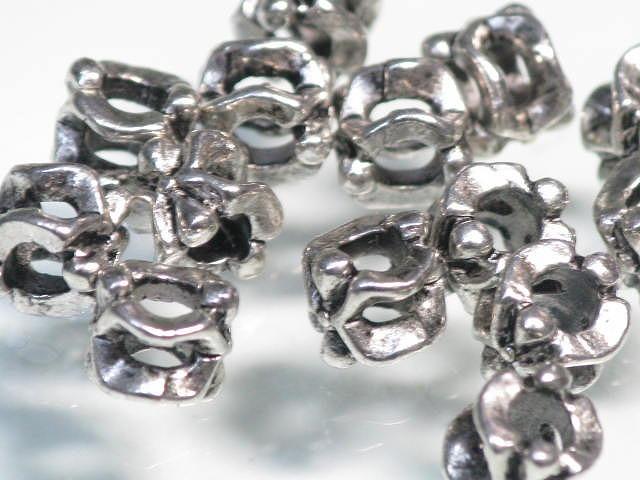TOKO-BEADS CM154P Metal bead (50pcs) 5mm CM154P メタルビーズ（50個パック） 5mm Asian bead & African bead  Handmade,Lampeork,bead,asia,india,ethnic,parts,accessory,beads とんぼ玉,ビーズ,トンボ玉,アジア,インド,エスニック,手作り,パーツ,アクセサリー