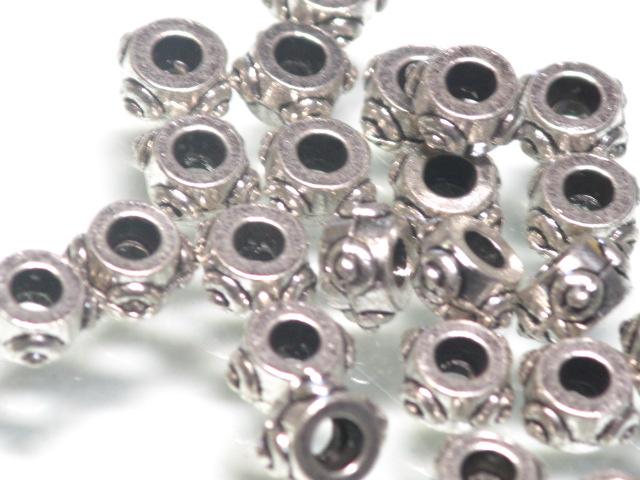 TOKO-BEADS CM221-18P Metal bead (50pcs) 5.5mm CM221-18P メタルビーズ（50個パック） 5.5mm Asian bead & African bead  Handmade,Lampeork,bead,asia,india,ethnic,parts,accessory,beads とんぼ玉,ビーズ,トンボ玉,アジア,インド,エスニック,手作り,パーツ,アクセサリー