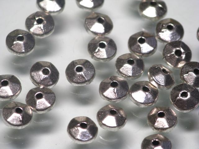 TOKO-BEADS CM221-31P Metal bead (50pcs) 5.5mm CM221-31P メタルビーズ（50個パック） 5.5mm Asian bead & African bead  Handmade,Lampeork,bead,asia,india,ethnic,parts,accessory,beads とんぼ玉,ビーズ,トンボ玉,アジア,インド,エスニック,手作り,パーツ,アクセサリー