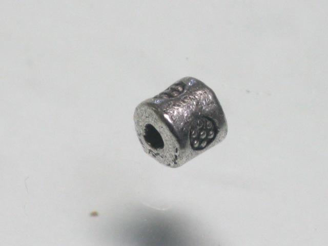 TOKO-BEADS CM221-04S Metal bead 3mm CM221-04S メタルビーズ 3mm Asian bead & African bead  Handmade,Lampeork,bead,asia,india,ethnic,parts,accessory,beads とんぼ玉,ビーズ,トンボ玉,アジア,インド,エスニック,手作り,パーツ,アクセサリー