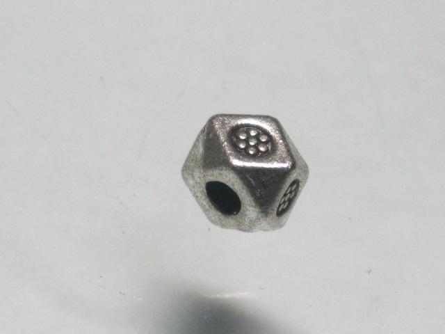 TOKO-BEADS CM221-05S Metal bead 3.5mm (cannot be restocked) CM221-05S メタルビーズ 3.5mm 在庫限り Asian bead & African bead  Handmade,Lampeork,bead,asia,india,ethnic,parts,accessory,beads とんぼ玉,ビーズ,トンボ玉,アジア,インド,エスニック,手作り,パーツ,アクセサリー