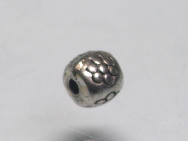 TOKO-BEADS CM221-06S Metal bead 4.4mm CM221-06S メタルビーズ 4.4mm Asian bead & African bead  Handmade,Lampeork,bead,asia,india,ethnic,parts,accessory,beads とんぼ玉,ビーズ,トンボ玉,アジア,インド,エスニック,手作り,パーツ,アクセサリー