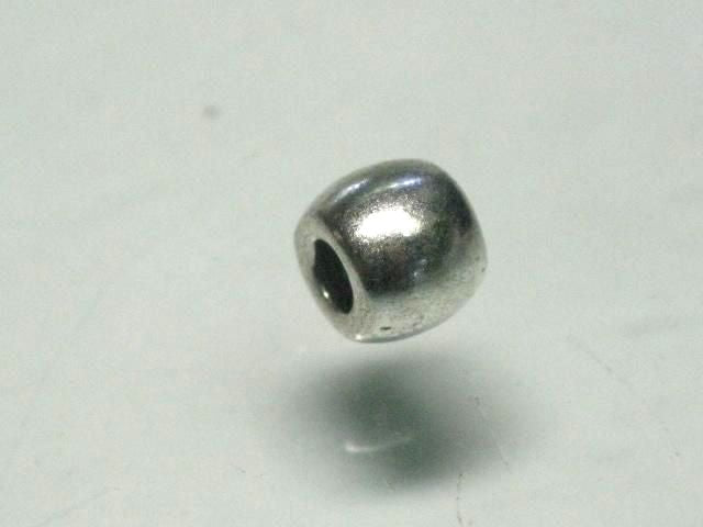 TOKO-BEADS CM221-62S Metal bead 5.7mm CM221-62S メタルビーズ 5.7mm Asian bead & African bead  Handmade,Lampeork,bead,asia,india,ethnic,parts,accessory,beads とんぼ玉,ビーズ,トンボ玉,アジア,インド,エスニック,手作り,パーツ,アクセサリー