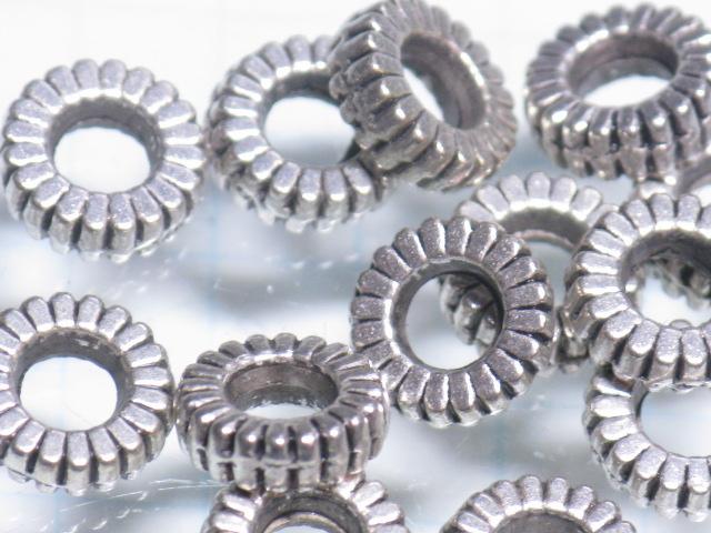 TOKO-BEADS CM225-26P Metal bead (50pcs) 7.3mm CM225-26P メタルビーズ（50個パック） 7.3mm Asian bead & African bead  Handmade,Lampeork,bead,asia,india,ethnic,parts,accessory,beads とんぼ玉,ビーズ,トンボ玉,アジア,インド,エスニック,手作り,パーツ,アクセサリー