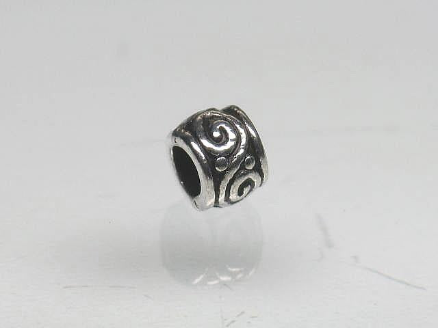 TOKO-BEADS CM226-05S Metal bead 4mm CM226-05S メタルビーズ 4mm Asian bead & African bead  Handmade,Lampeork,bead,asia,india,ethnic,parts,accessory,beads とんぼ玉,ビーズ,トンボ玉,アジア,インド,エスニック,手作り,パーツ,アクセサリー