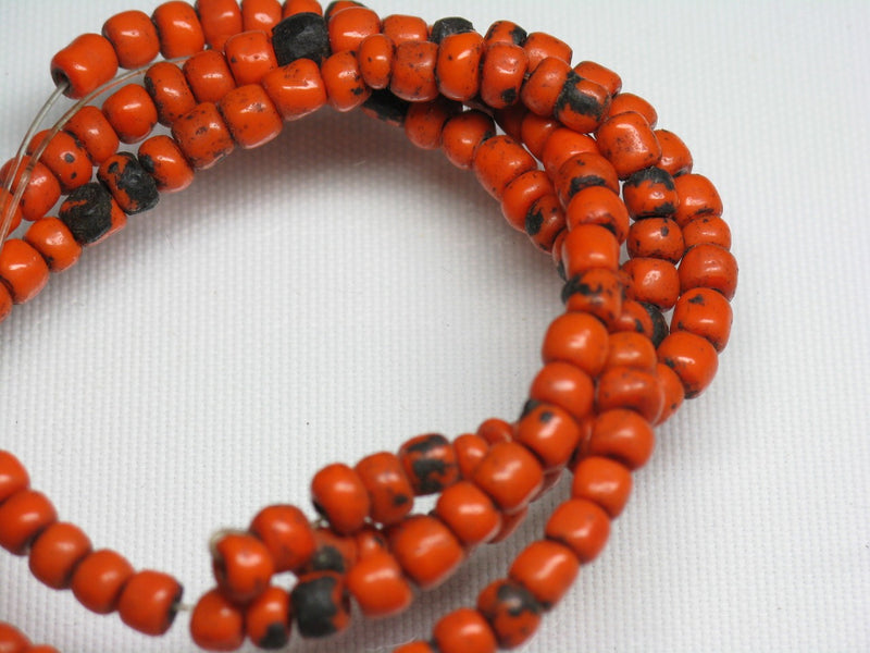 | TOKO-BEADS |DG006 アフガンアンティークシードビーズ（連） 4.5mmとんぼ玉,ビーズ,トンボ玉,アジア,インド,エスニック,手作り,パーツ,アクセサリー