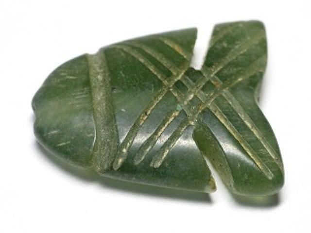 TOKO-BEADS DZ017-02 Antique Jade bead 15~18mm DZ017-02 アンティークジェイドビーズ（さかな） 15~18mm Asian bead & African bead  Handmade,Lampeork,bead,asia,india,ethnic,parts,accessory,beads とんぼ玉,ビーズ,トンボ玉,アジア,インド,エスニック,手作り,パーツ,アクセサリー
