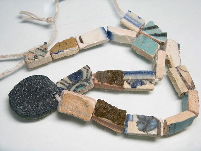 TOKO-BEADS DZ019N-04 Old Pottery bead (strand) 9.5~27mm DZ019N-04 古陶片ビーズ（連） 9.5~27mm Asian bead & African bead  Handmade,Lampeork,bead,asia,india,ethnic,parts,accessory,beads とんぼ玉,ビーズ,トンボ玉,アジア,インド,エスニック,手作り,パーツ,アクセサリー