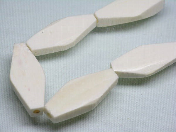 TOKO-BEADS EB001-01N Bone bead (strand) 12~14mm EB001-01N ボーンビーズ（連） 12~14mm Asian bead & African bead  Handmade,Lampeork,bead,asia,india,ethnic,parts,accessory,beads とんぼ玉,ビーズ,トンボ玉,アジア,インド,エスニック,手作り,パーツ,アクセサリー