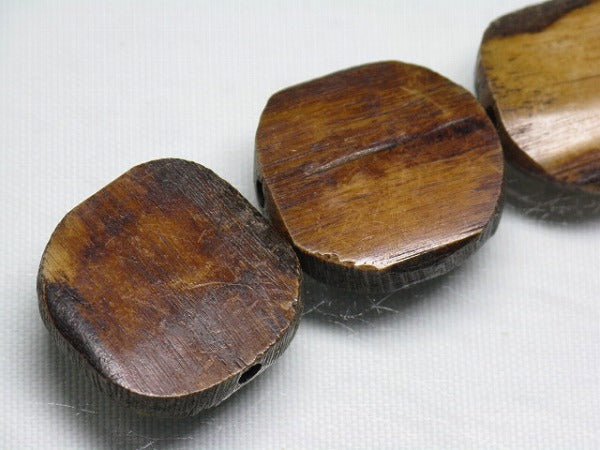 TOKO-BEADS EB001-09N Bone bead (strand) 22~25mm EB001-09N ボーンビーズ（連） 22~25mm Asian bead & African bead  Handmade,Lampeork,bead,asia,india,ethnic,parts,accessory,beads とんぼ玉,ビーズ,トンボ玉,アジア,インド,エスニック,手作り,パーツ,アクセサリー