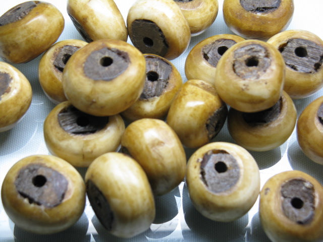 TOKO-BEADS EB001-14N Bone bead (strand) 21~23mm EB001-14N ボーンビーズ（連） 21~23mm Asian bead & African bead  Handmade,Lampeork,bead,asia,india,ethnic,parts,accessory,beads とんぼ玉,ビーズ,トンボ玉,アジア,インド,エスニック,手作り,パーツ,アクセサリー