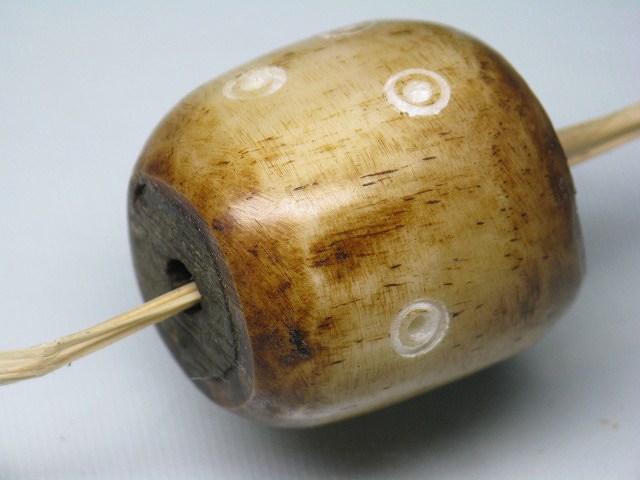 TOKO-BEADS EB051-20 Bone bead 25mm EB051-20 大粒ボーンビーズ 25mm Asian bead & African bead  Handmade,Lampeork,bead,asia,india,ethnic,parts,accessory,beads とんぼ玉,ビーズ,トンボ玉,アジア,インド,エスニック,手作り,パーツ,アクセサリー