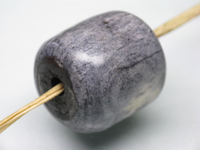 TOKO-BEADS EB053-03 Bone bead 22mm EB053-03 大粒ボーンビーズ 22mm Asian bead & African bead  Handmade,Lampeork,bead,asia,india,ethnic,parts,accessory,beads とんぼ玉,ビーズ,トンボ玉,アジア,インド,エスニック,手作り,パーツ,アクセサリー
