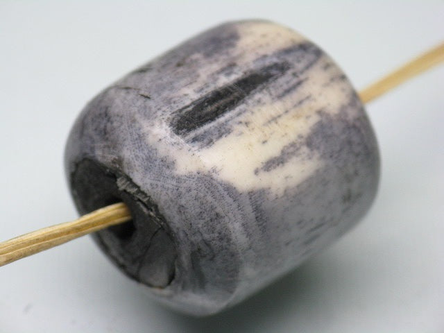 TOKO-BEADS EB053-04 Bone bead 22mm EB053-04 大粒ボーンビーズ 22mm Asian bead & African bead  Handmade,Lampeork,bead,asia,india,ethnic,parts,accessory,beads とんぼ玉,ビーズ,トンボ玉,アジア,インド,エスニック,手作り,パーツ,アクセサリー