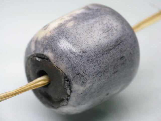 TOKO-BEADS EB053-12 Bone bead 23.5mm EB053-12 大粒ボーンビーズ 23.5mm Asian bead & African bead  Handmade,Lampeork,bead,asia,india,ethnic,parts,accessory,beads とんぼ玉,ビーズ,トンボ玉,アジア,インド,エスニック,手作り,パーツ,アクセサリー