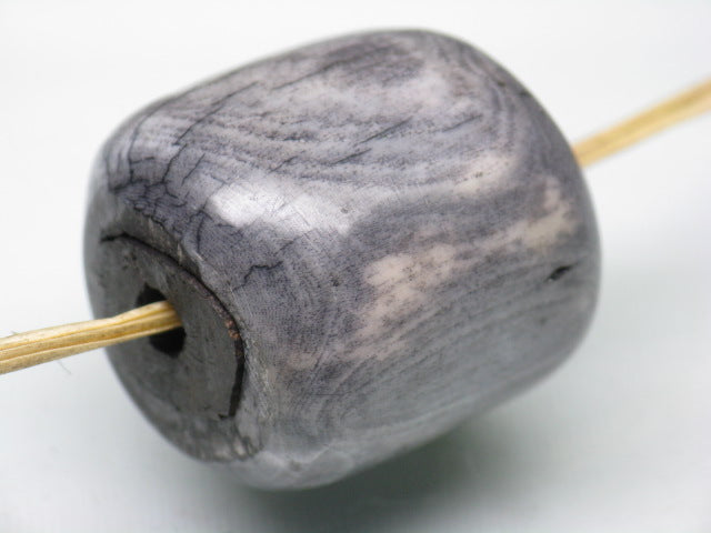 TOKO-BEADS EB053-13 Bone bead 23mm EB053-13 大粒ボーンビーズ 23mm Asian bead & African bead  Handmade,Lampeork,bead,asia,india,ethnic,parts,accessory,beads とんぼ玉,ビーズ,トンボ玉,アジア,インド,エスニック,手作り,パーツ,アクセサリー