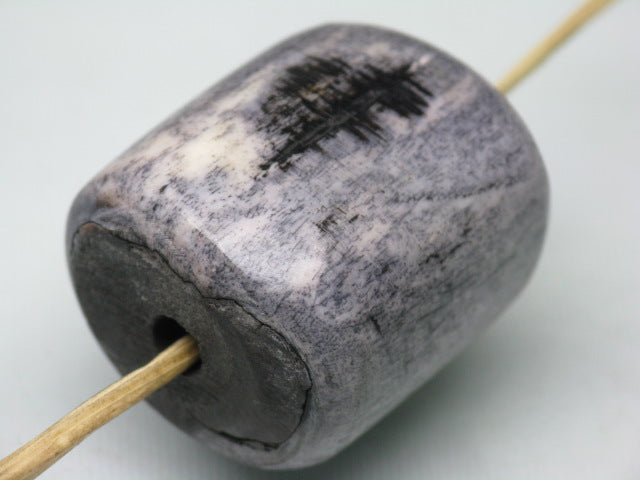 TOKO-BEADS EB053-19 Bone bead 23mm EB053-19 大粒ボーンビーズ 23mm Asian bead & African bead  Handmade,Lampeork,bead,asia,india,ethnic,parts,accessory,beads とんぼ玉,ビーズ,トンボ玉,アジア,インド,エスニック,手作り,パーツ,アクセサリー