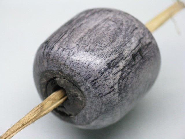 TOKO-BEADS EB053-20 Bone bead 22.5mm EB053-20 大粒ボーンビーズ 22.5mm Asian bead & African bead  Handmade,Lampeork,bead,asia,india,ethnic,parts,accessory,beads とんぼ玉,ビーズ,トンボ玉,アジア,インド,エスニック,手作り,パーツ,アクセサリー