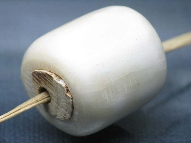 TOKO-BEADS EB054-01 Bone bead 24mm EB054-01 大粒ボーンビーズ 24mm Asian bead & African bead  Handmade,Lampeork,bead,asia,india,ethnic,parts,accessory,beads とんぼ玉,ビーズ,トンボ玉,アジア,インド,エスニック,手作り,パーツ,アクセサリー