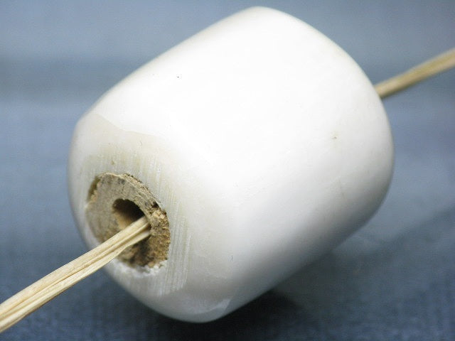 TOKO-BEADS EB054-02 Bone bead 23.5mm EB054-02 大粒ボーンビーズ 23.5mm Asian bead & African bead  Handmade,Lampeork,bead,asia,india,ethnic,parts,accessory,beads とんぼ玉,ビーズ,トンボ玉,アジア,インド,エスニック,手作り,パーツ,アクセサリー