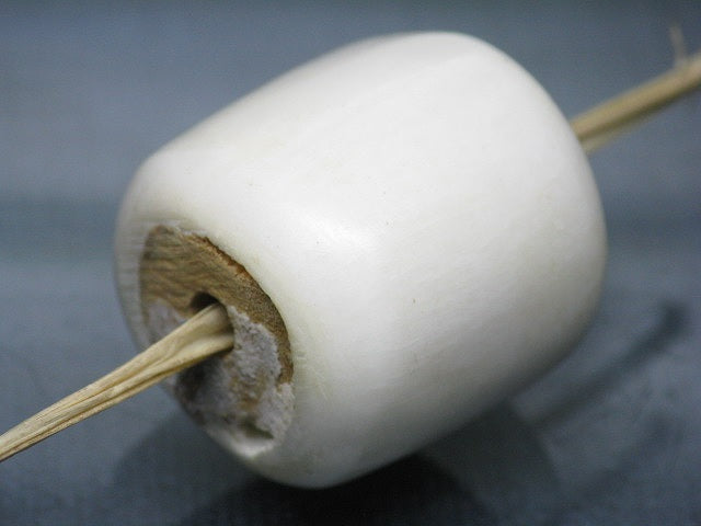 TOKO-BEADS EB054-08 Bone bead 24mm EB054-08 大粒ボーンビーズ 24mm Asian bead & African bead  Handmade,Lampeork,bead,asia,india,ethnic,parts,accessory,beads とんぼ玉,ビーズ,トンボ玉,アジア,インド,エスニック,手作り,パーツ,アクセサリー