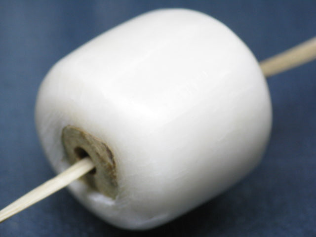 TOKO-BEADS EB054-14 Bone bead 25mm EB054-14 大粒ボーンビーズ 25mm Asian bead & African bead  Handmade,Lampeork,bead,asia,india,ethnic,parts,accessory,beads とんぼ玉,ビーズ,トンボ玉,アジア,インド,エスニック,手作り,パーツ,アクセサリー
