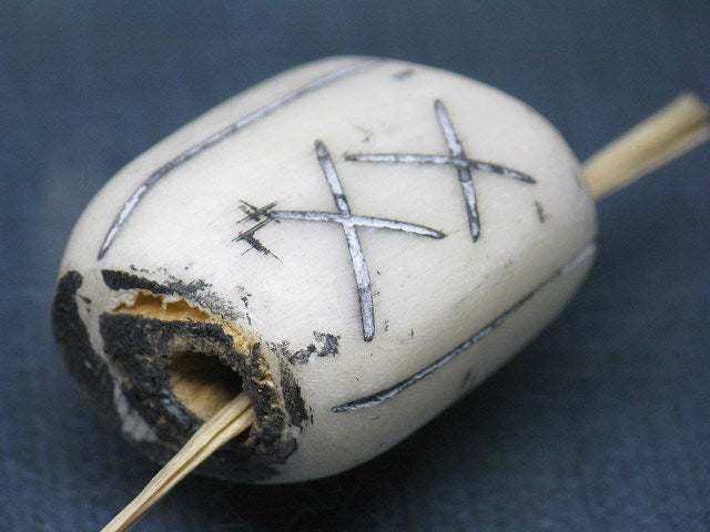 TOKO-BEADS EB055-07 Bone bead 23mm EB055-07 大粒ボーンビーズ 23mm Asian bead & African bead  Handmade,Lampeork,bead,asia,india,ethnic,parts,accessory,beads とんぼ玉,ビーズ,トンボ玉,アジア,インド,エスニック,手作り,パーツ,アクセサリー