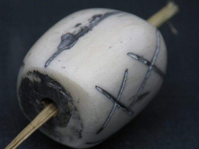 TOKO-BEADS EB055-10 Bone bead 27mm EB055-10 大粒ボーンビーズ 27mm Asian bead & African bead  Handmade,Lampeork,bead,asia,india,ethnic,parts,accessory,beads とんぼ玉,ビーズ,トンボ玉,アジア,インド,エスニック,手作り,パーツ,アクセサリー