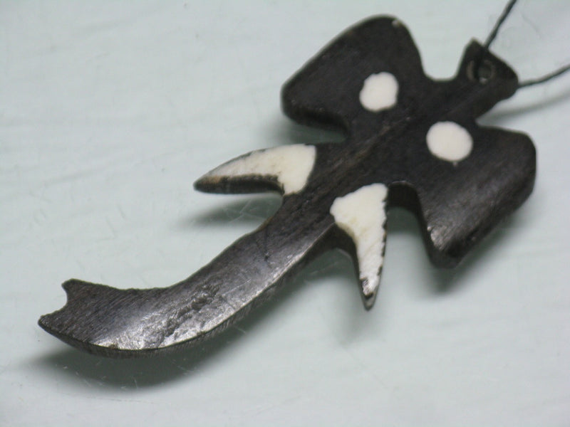 TOKO-BEADS EB205-02 Bone pendant  (Elephant head/Kenya) 57mm EB205-02 ボーンチャーム（ゾウの顔/ケニア） 57mm Asian bead & African bead  Handmade,Lampeork,bead,asia,india,ethnic,parts,accessory,beads とんぼ玉,ビーズ,トンボ玉,アジア,インド,エスニック,手作り,パーツ,アクセサリー