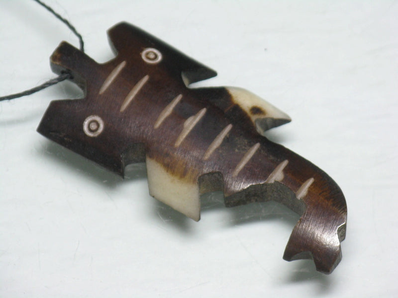 TOKO-BEADS EB206-02 Bone pendant  (Elephant head/Kenya) 53mm EB206-02 ボーンチャーム（ゾウの顔/ケニア） 53mm Asian bead & African bead  Handmade,Lampeork,bead,asia,india,ethnic,parts,accessory,beads とんぼ玉,ビーズ,トンボ玉,アジア,インド,エスニック,手作り,パーツ,アクセサリー