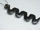 TOKO-BEADS EB208-09 Bone pendant  (Snake/Kenya) 76mm EB208-09 ボーンチャーム（ヘビ/ケニア） 76mm Asian bead & African bead  Handmade,Lampeork,bead,asia,india,ethnic,parts,accessory,beads とんぼ玉,ビーズ,トンボ玉,アジア,インド,エスニック,手作り,パーツ,アクセサリー