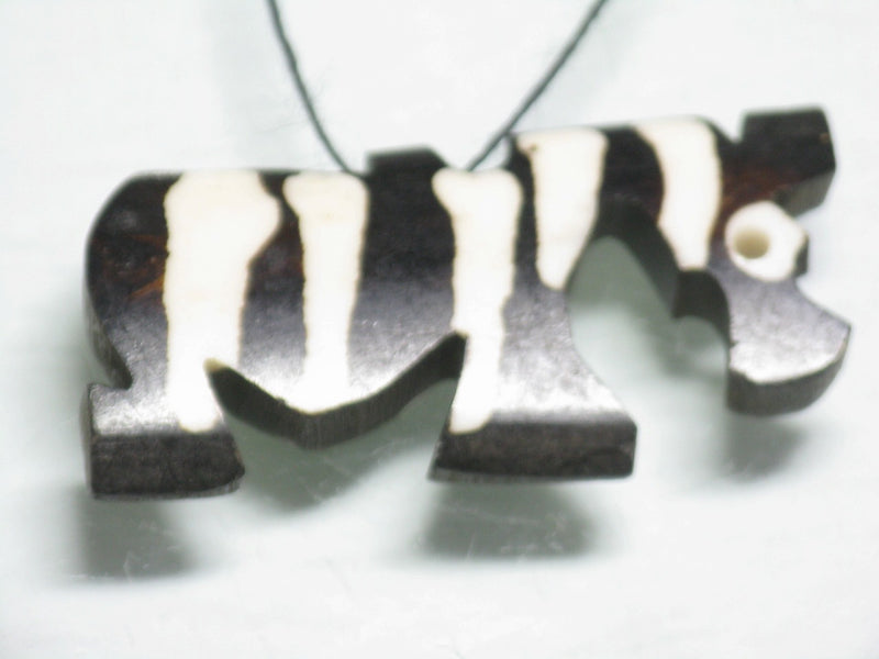 TOKO-BEADS EB211-03 Bone pendant  (Baby Zebra/Kenya) 47mm EB211-03 ボーンチャーム（子シマウマ/ケニア） 47mm Asian bead & African bead  Handmade,Lampeork,bead,asia,india,ethnic,parts,accessory,beads とんぼ玉,ビーズ,トンボ玉,アジア,インド,エスニック,手作り,パーツ,アクセサリー