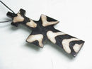 TOKO-BEADS EB212-02 Bone pendant  (Cross/Kenya) 56mm EB212-02 ボーンチャーム（クロス/ケニア） 56mm Asian bead & African bead  Handmade,Lampeork,bead,asia,india,ethnic,parts,accessory,beads とんぼ玉,ビーズ,トンボ玉,アジア,インド,エスニック,手作り,パーツ,アクセサリー