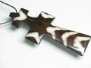TOKO-BEADS EB212-05 Bone pendant  (Cross/Kenya) 56mm EB212-05 ボーンチャーム（クロス/ケニア） 56mm Asian bead & African bead  Handmade,Lampeork,bead,asia,india,ethnic,parts,accessory,beads とんぼ玉,ビーズ,トンボ玉,アジア,インド,エスニック,手作り,パーツ,アクセサリー