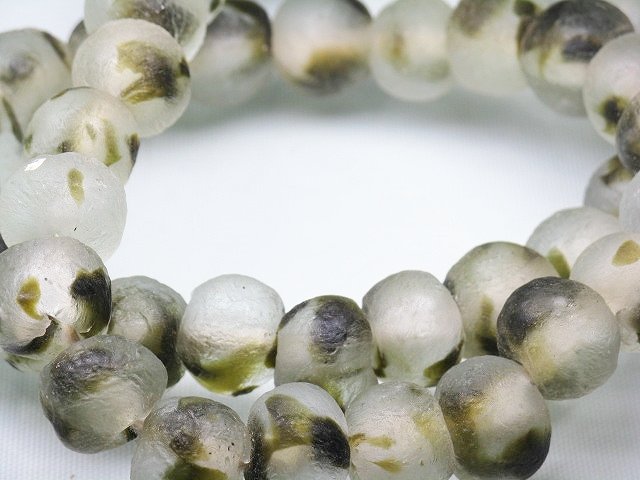 | TOKO-BEADS |EG002N-03 リサイクルガラスビーズ（連） 13~15mmとんぼ玉,ビーズ,トンボ玉,アジア,インド,エスニック,手作り,パーツ,アクセサリー